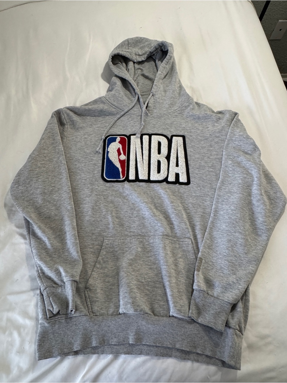 NBA Officially Licensed Heather Gray Chenille Patch Pullover Fleece Hoodie - M